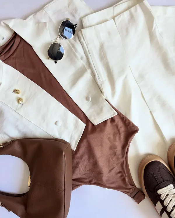Foto de Conjunto lino crema